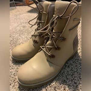 Women’s North Face Boots